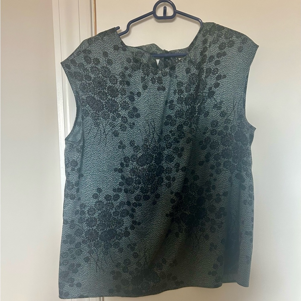 Ann Taylor Dark Green and Black Floral Jacquard Sleeveless Top